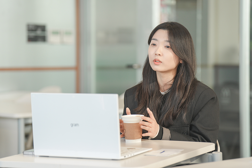 임팩트리서치랩 김하은 부대표가 임팩트 측정 영역에서 중요하다고 생각하는 것을 말하고 있다. /사진=조태현 작가